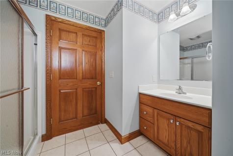 11011 Immel Avenue NE Hartville OH 44632