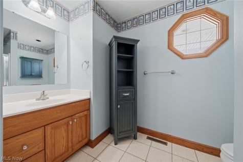 11011 Immel Avenue NE Hartville OH 44632