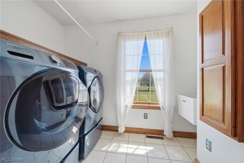 11011 Immel Avenue NE Hartville OH 44632