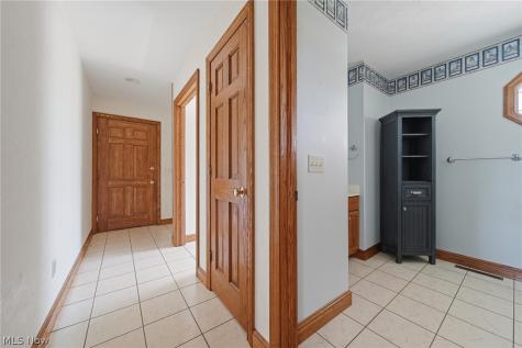 11011 Immel Avenue NE Hartville OH 44632