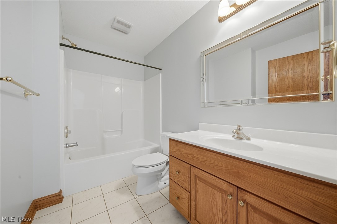 11011 Immel Avenue NE Hartville OH 44632