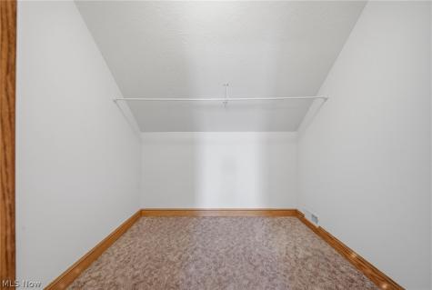 11011 Immel Avenue NE Hartville OH 44632