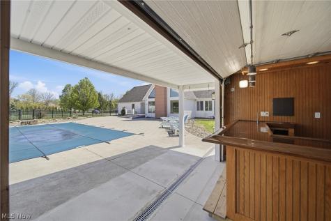 11011 Immel Avenue NE Hartville OH 44632