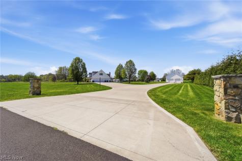 11011 Immel Avenue NE Hartville OH 44632