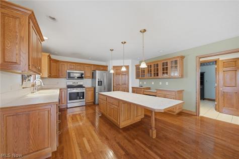 11011 Immel Avenue NE Hartville OH 44632