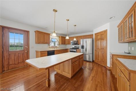 11011 Immel Avenue NE Hartville OH 44632