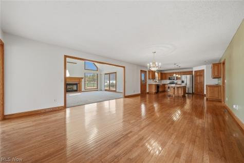 11011 Immel Avenue NE Hartville OH 44632
