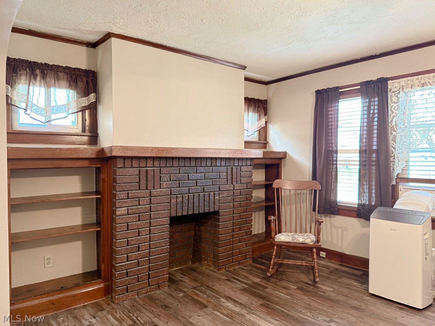 12721 North Road Cleveland OH 44111