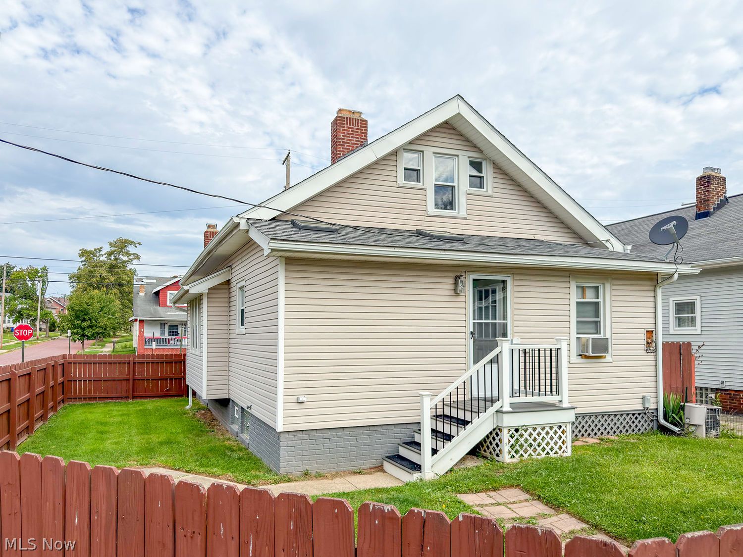 12721 North Road Cleveland OH 44111