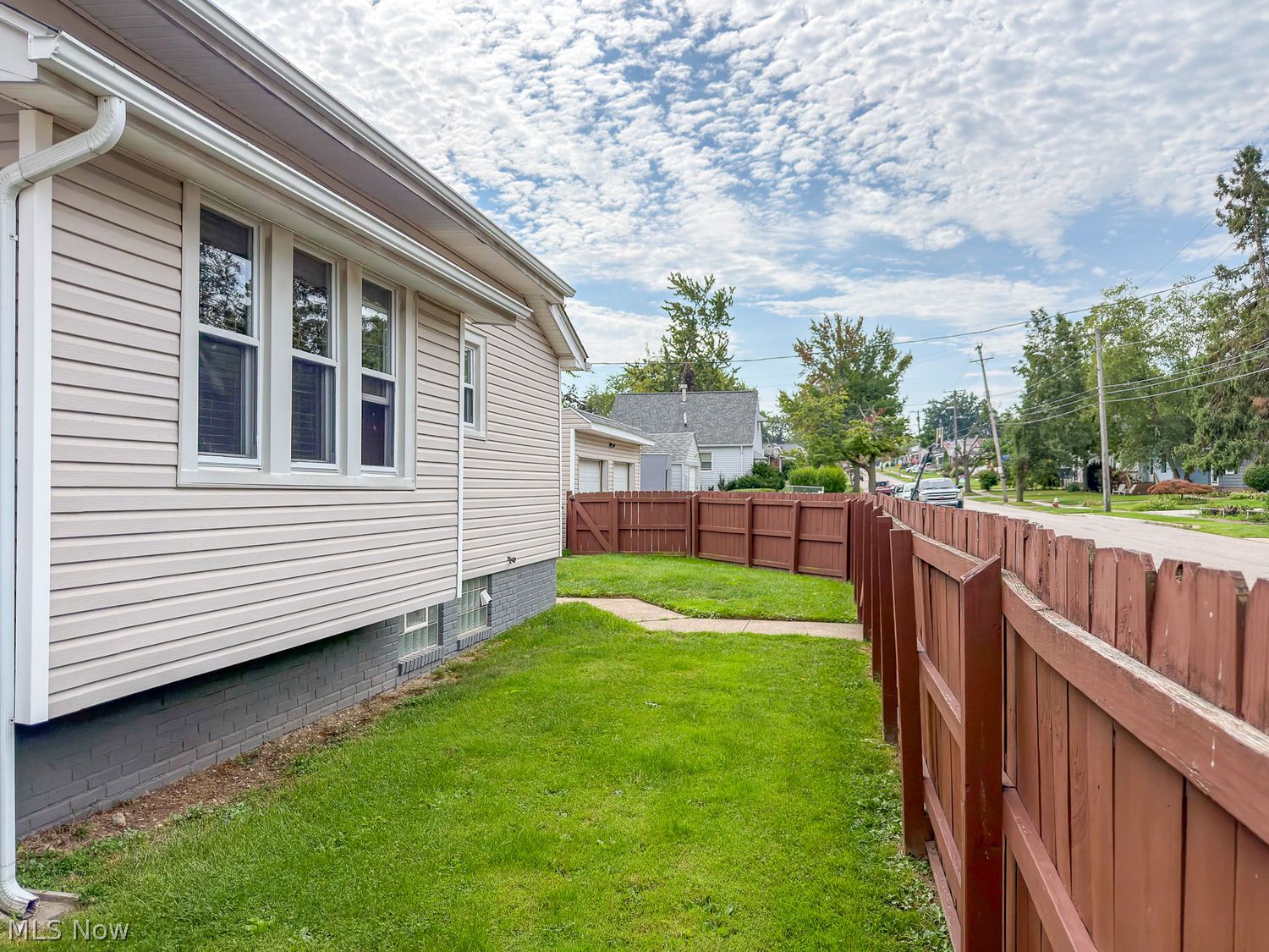 12721 North Road Cleveland OH 44111