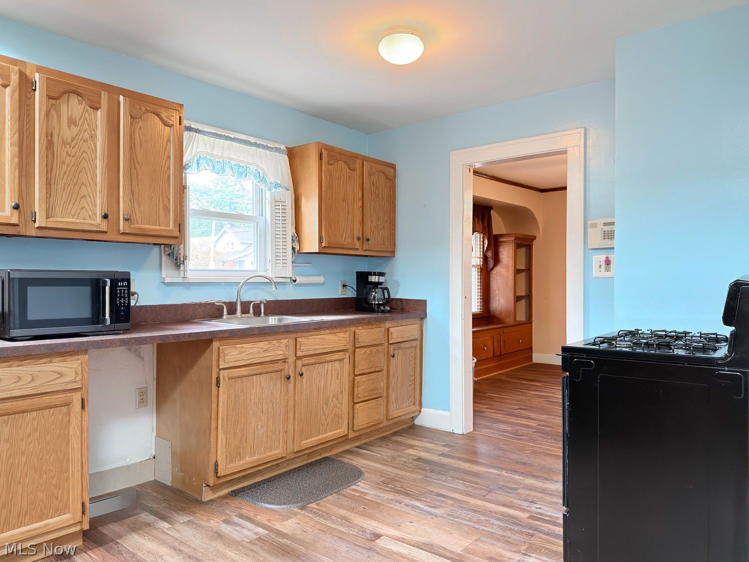 12721 North Road Cleveland OH 44111