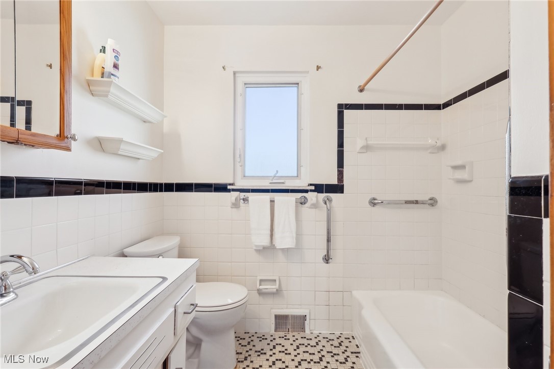 1200 Jackie Lane Mayfield Heights OH 44124