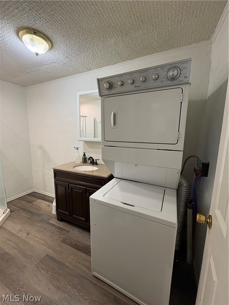 805 Clover Alley Wellsville OH 43968
