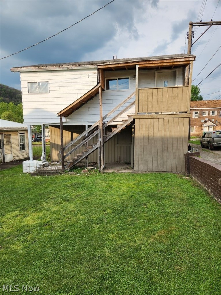 805 Clover Alley Wellsville OH 43968