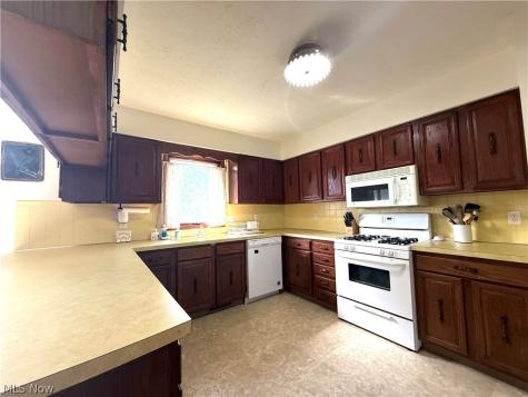 72 Heritage Drive Tallmadge OH 44278
