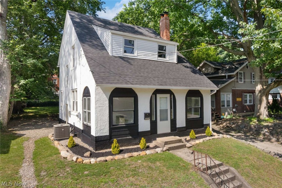 1649 Preston Avenue Akron OH 44305