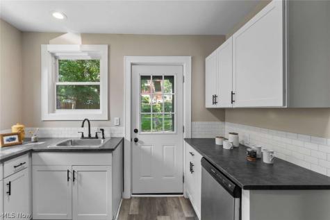1649 Preston Avenue Akron OH 44305
