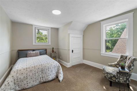 1649 Preston Avenue Akron OH 44305