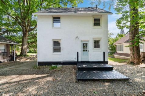 1649 Preston Avenue Akron OH 44305