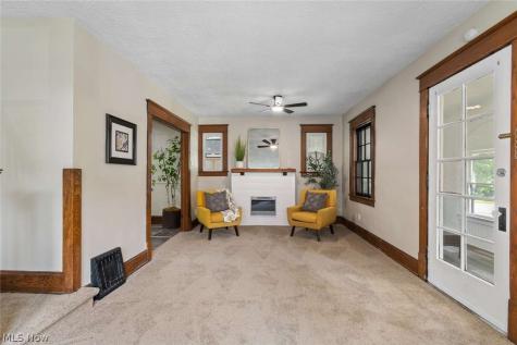 1649 Preston Avenue Akron OH 44305