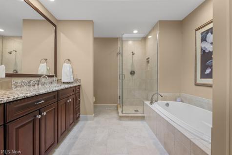 296 Brookrun Drive Copley OH 44321
