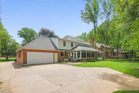 296 Brookrun Drive Copley OH 44321