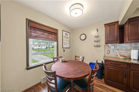 14902 James Avenue Maple Heights OH 44137