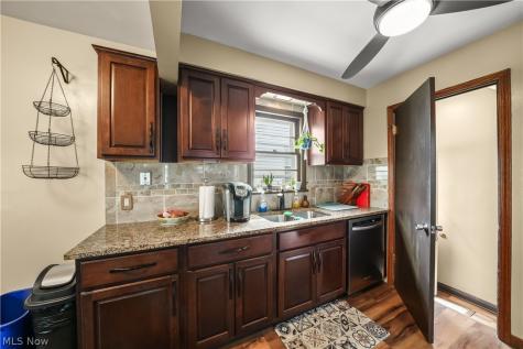 14902 James Avenue Maple Heights OH 44137
