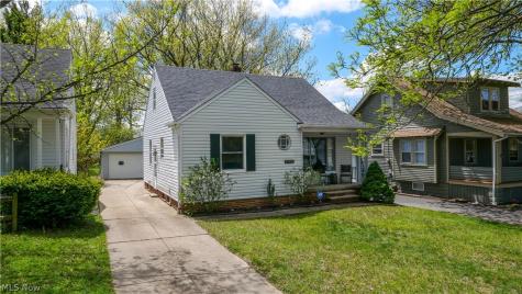 14902 James Avenue Maple Heights OH 44137