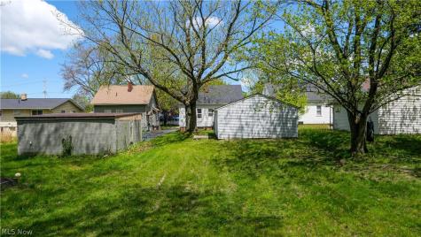 14902 James Avenue Maple Heights OH 44137