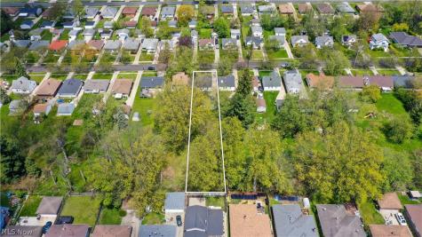 14902 James Avenue Maple Heights OH 44137