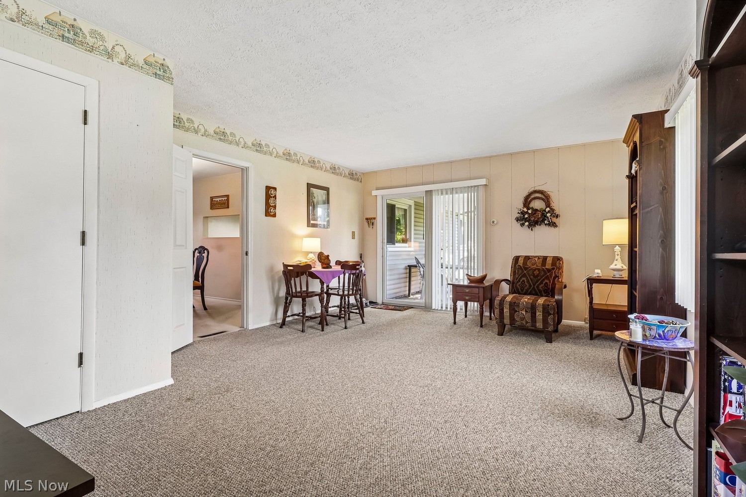 1146 Gaynelle Avenue Streetsboro OH 44241