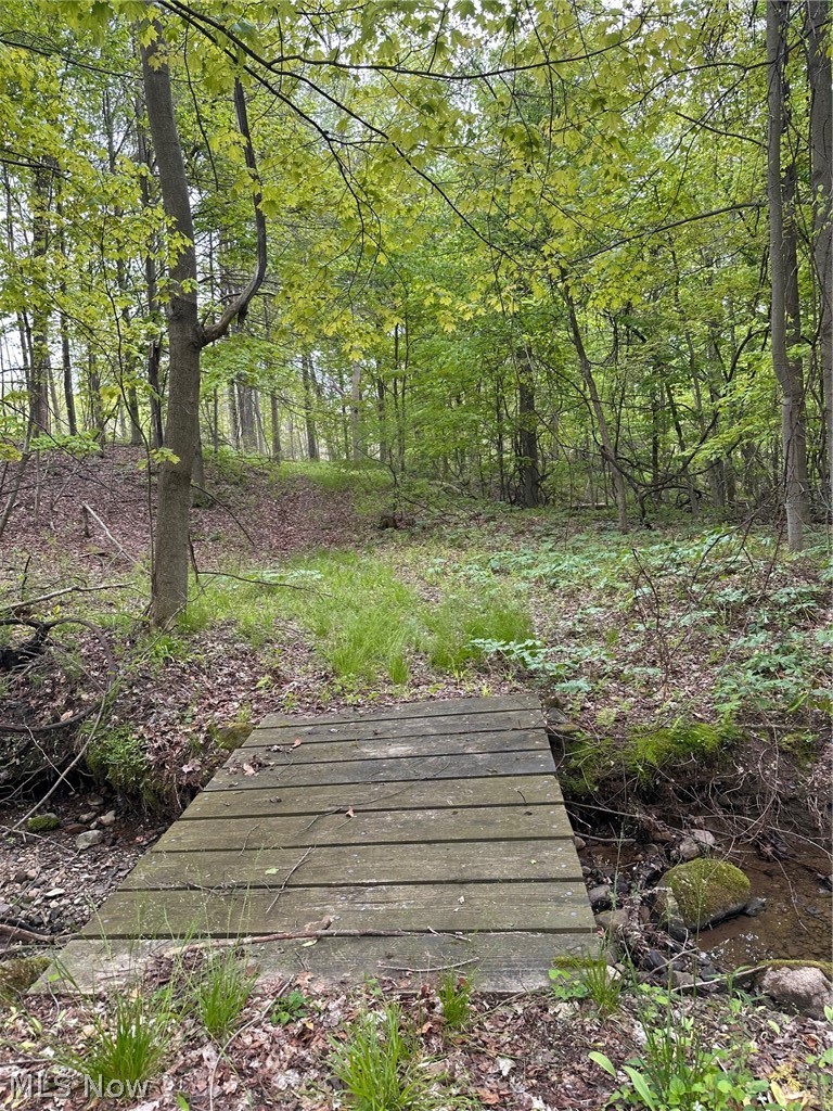 8977 Cedar Road Chesterland OH 44026
