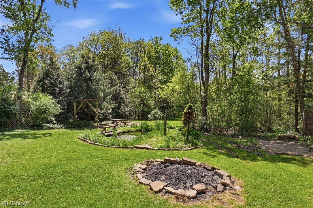 8977 Cedar Road Chesterland OH 44026