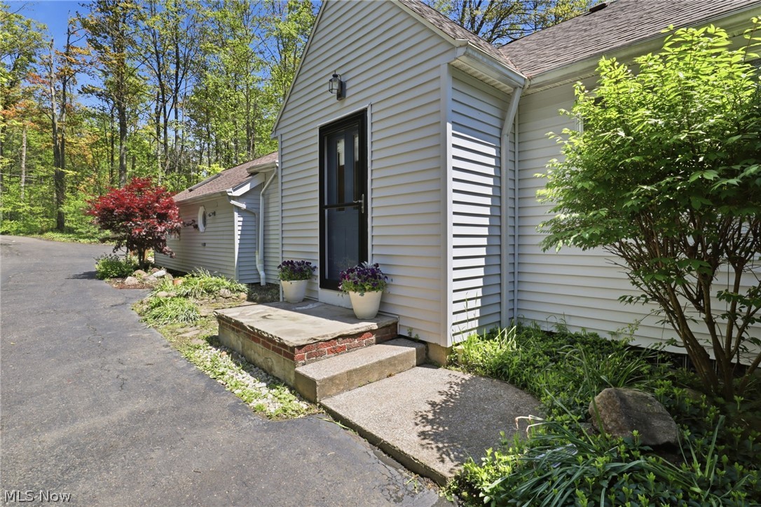 8977 Cedar Road Chesterland OH 44026
