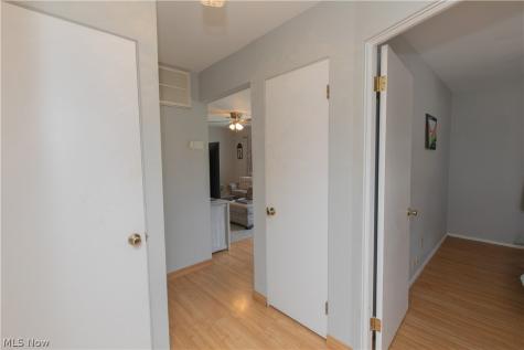 26890 Drakefield Avenue Euclid OH 44132