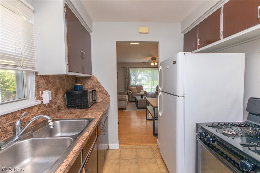 26890 Drakefield Avenue Euclid OH 44132