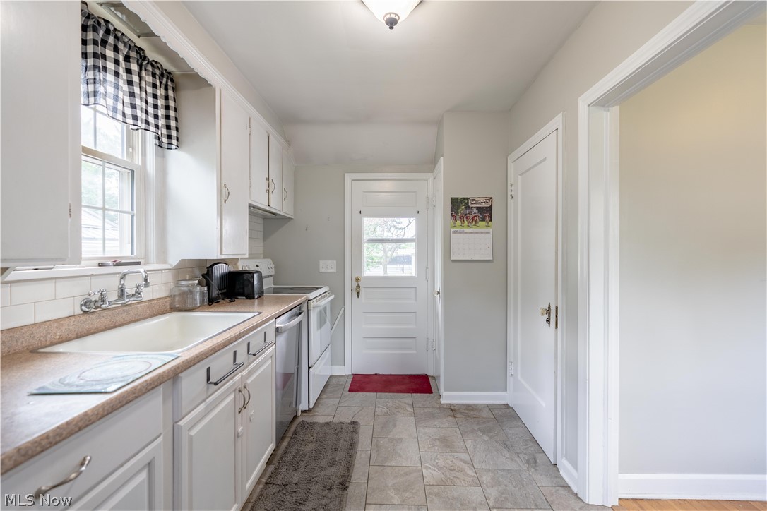 224 Summit Street SE North Canton OH 44720