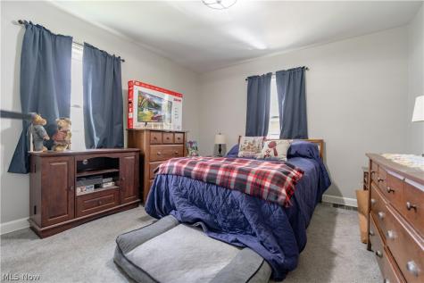 224 Summit Street SE North Canton OH 44720