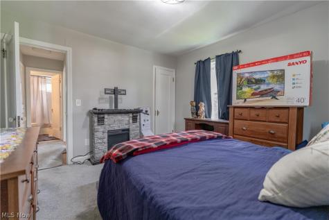 224 Summit Street SE North Canton OH 44720