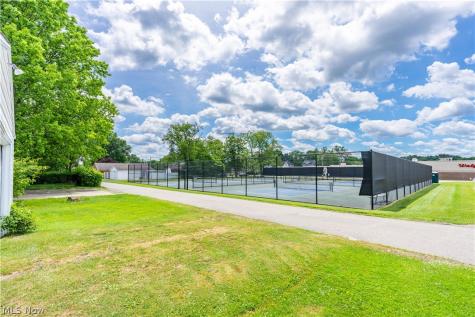 224 Summit Street SE North Canton OH 44720