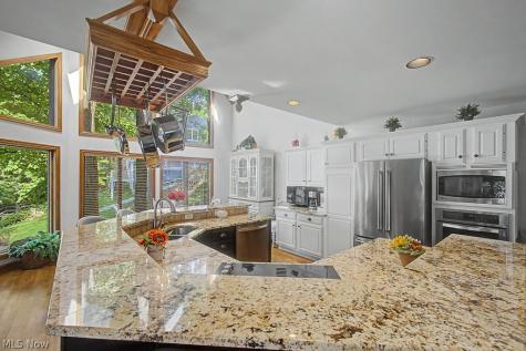 637 King Beach Drive Howard OH 43028