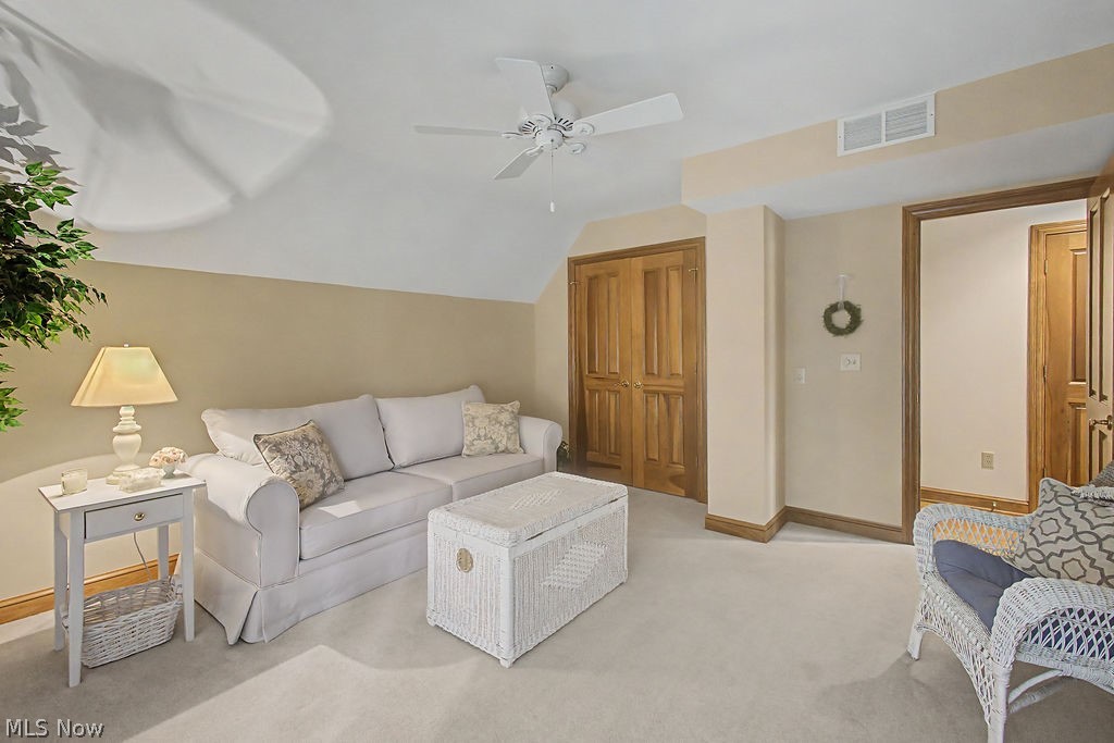 637 King Beach Drive Howard OH 43028