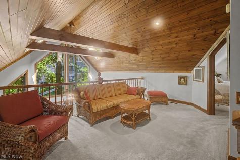 637 King Beach Drive Howard OH 43028