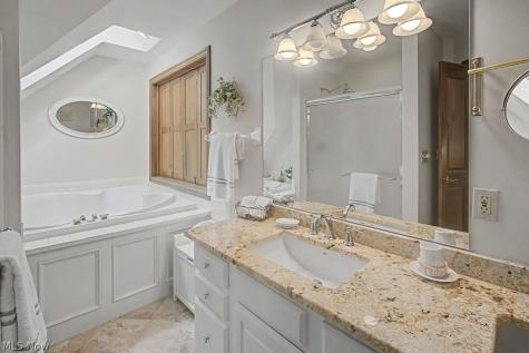 637 King Beach Drive Howard OH 43028