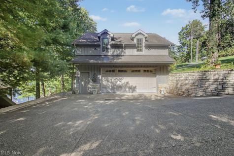 637 King Beach Drive Howard OH 43028