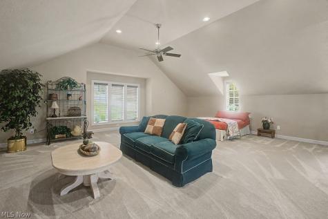 637 King Beach Drive Howard OH 43028