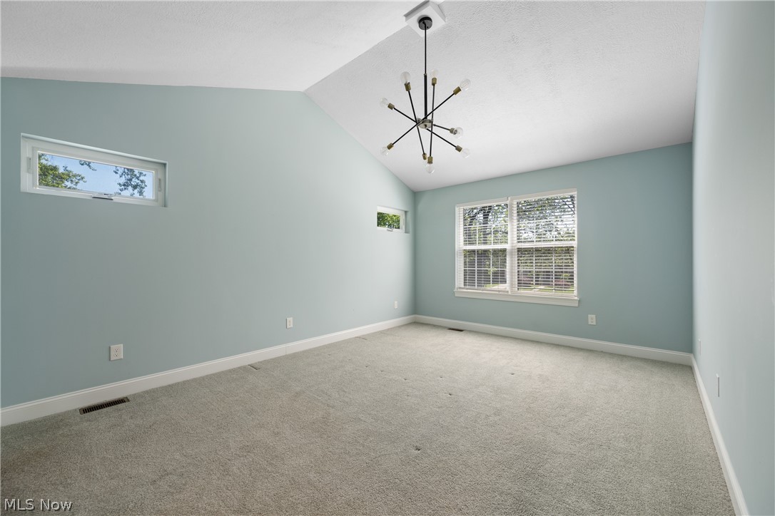 3675 Washington Park Boulevard Newburgh Heights OH 44105