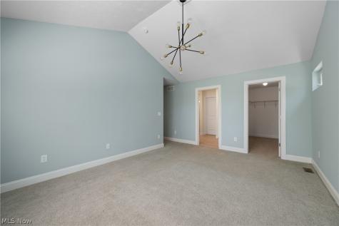 3675 Washington Park Boulevard Newburgh Heights OH 44105