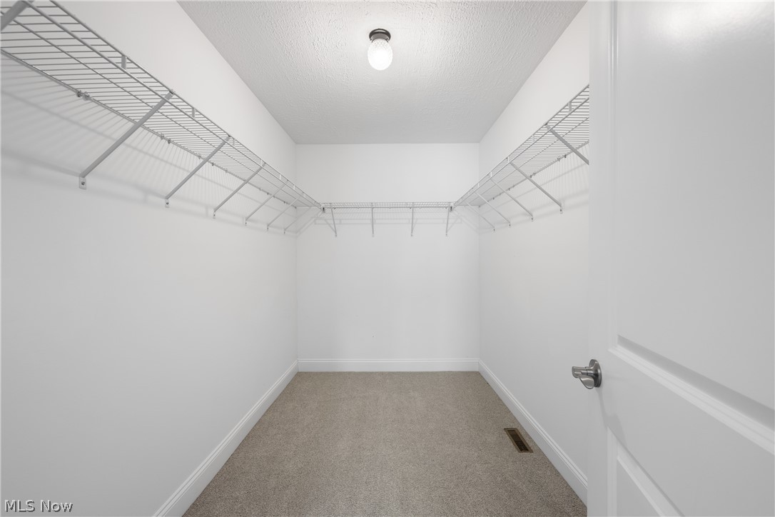 3675 Washington Park Boulevard Newburgh Heights OH 44105